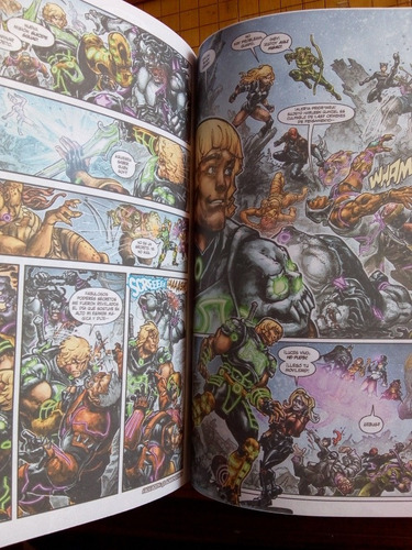 Imagen 4 de 4 de Injustice Vs Master Of The Universe Pasta Dura En Español