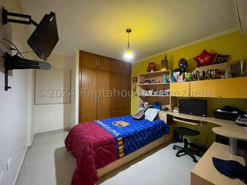 Magnifica Propiedad En Este Exclusivo Conjunto Residencia Piedras Pintada 25-1715