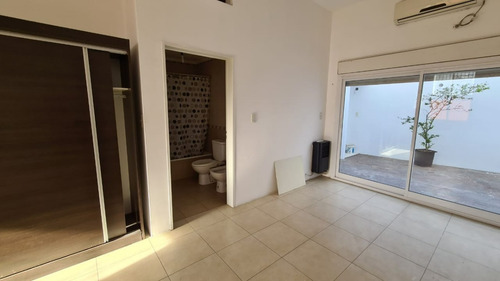 Imagen 9 de 12 de Lascano Al 4700 - Ph 1 Amb. Divisible Con Patio