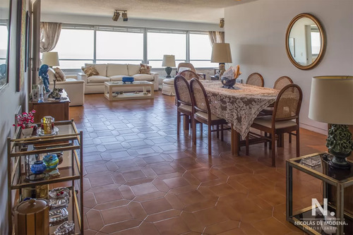 Vende Apartamento De 3 Dormitorios En Tiburon , Punta Del Este