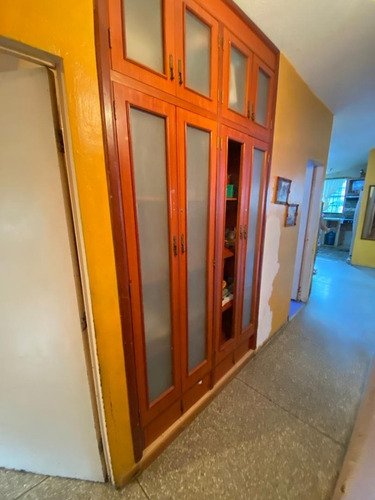 Vera Casa Inmobiliaria Vende Casa En La Urb La Esmeralda Dmo
