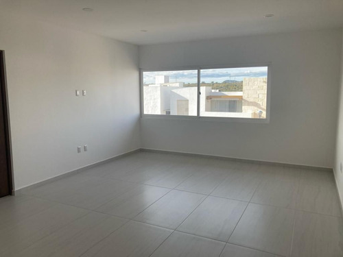 Casa En Venta En Mision San Jerónimo En Queretaro