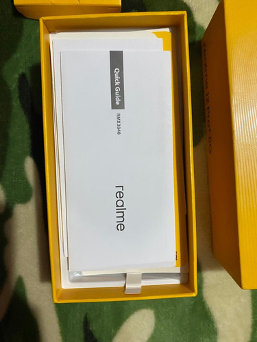 Realme 12 Pro Plus Dual Sim 512 Gb Dorado 12 Gb Ram Crema (Usado)