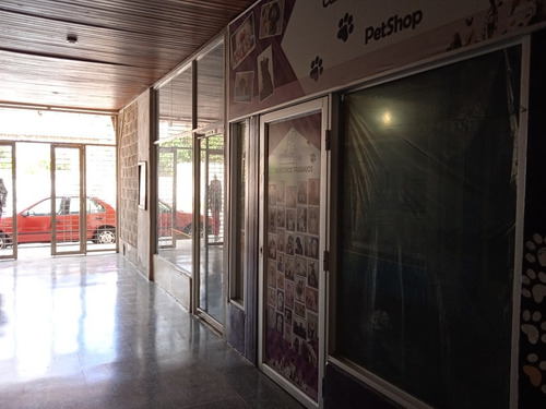 Imagen 3 de 10 de Local En C.c. Adonai Plaza En Palo Negro.