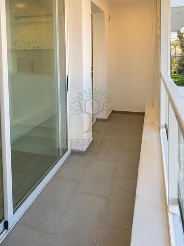 Venta Con Renta De Apartamento 2 Dormitorios Con Patio, Terraza, Gge Y Box En Malvín