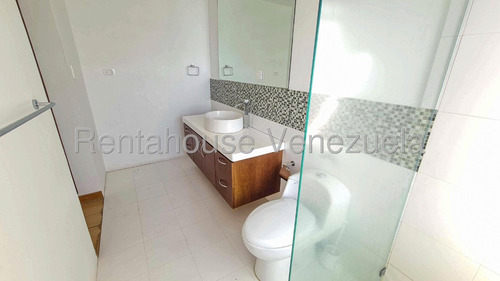 Casa En Venta En El Cafetal Calle Cerrada Casas En Caracas Angela Tochon