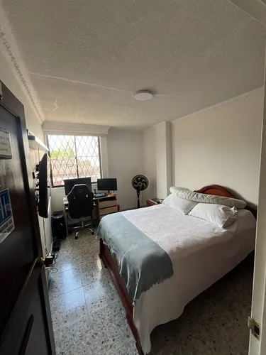 Apartamento Ubicado En Segundo Piso, En Edificio Del Ingenio