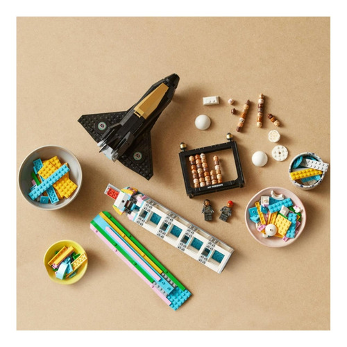 Lego® Icons Kit De Construcción Sobre La Luna Con Pharrell