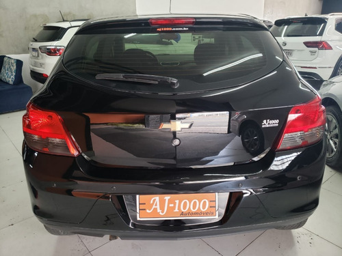 Imagem 5 de 12 de Chevrolet Onix Lt 1.4 Flex 2014 Completo