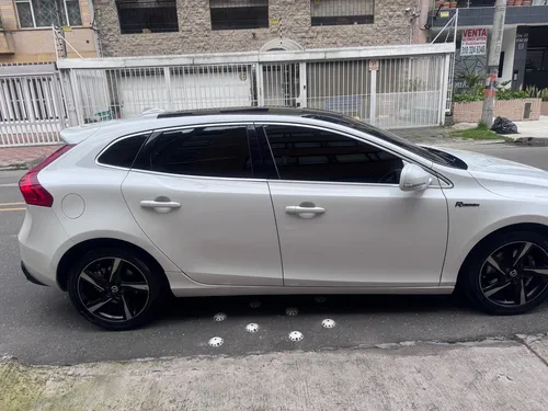 Volvo V40 1.6 T4 R-design