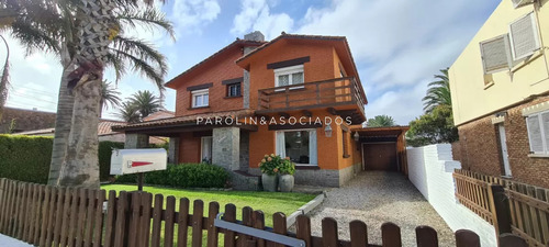 Venta De Casa En Península De 5 Dormitorios.