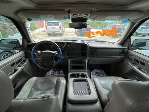 Chevrolet Suburban 2004