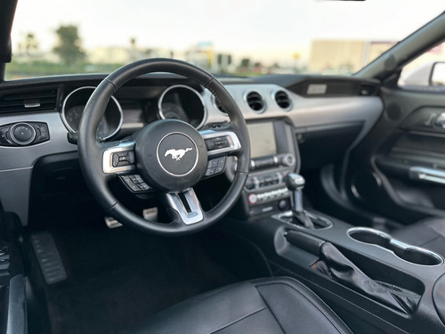 Ford Mustang CONVERTIBLE 4 CILINDROS TURBO