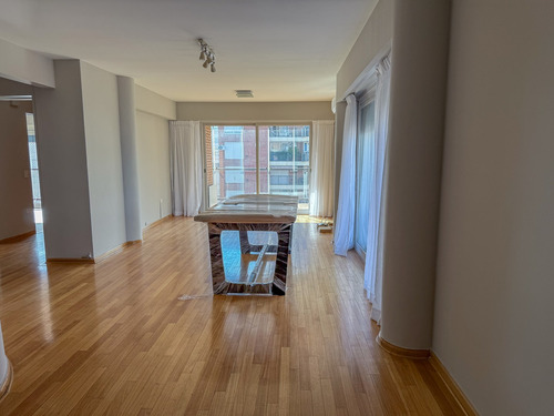 Departamento En Venta En Acassuso, San Isidro, G.b.a. Zona Norte