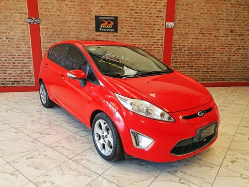 Imagen 1 de 15 de Ford Fiesta Kinetic Design 1.6 Design 120cv Titanium 2012