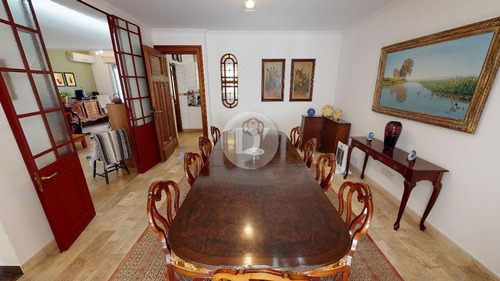 Imagen 4 de 25 de Casa Colonial, Impecable Estado, Con Jardin.