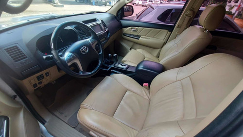 Imagem 8 de 10 de Toyota Sw4 2014 3.0 Srv 7l 4x4 Aut. 5p