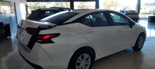 Nissan Versa Sense