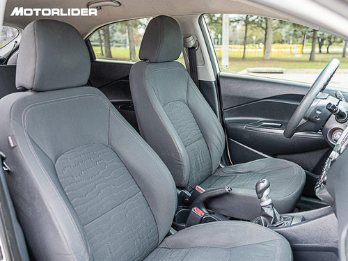 Imagen 10 de 24 de Kia Rio New 1.4 Extra Full | Permuta / Financia
