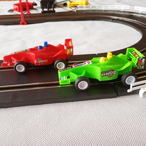 Pista De Carrera Con 2 Autos A Control Remoto Pistas Color Negro
