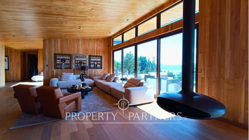 Espectacular Casa En El Lago Panguipulli