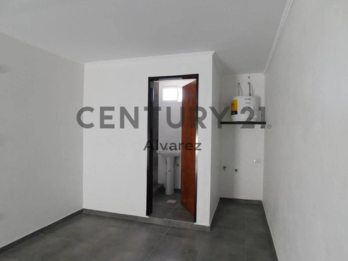 Imagen 10 de 18 de 73 Y 152, Los Hornos- Complejo De 9 Departamentos En Venta .