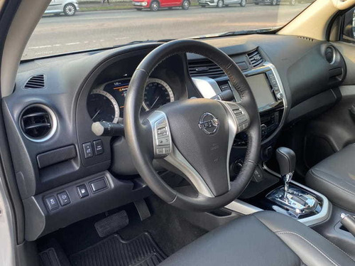Imagem 12 de 15 de Nissan Frontier 2.3 Cd Le 4x4 Aut