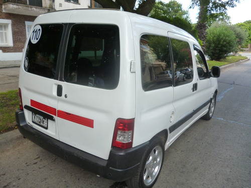 Citroen Berlingo Furgon Vidriado Con Asientos