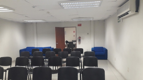 Imagen 15 de 27 de Oficinas Amuebladas En Industrias