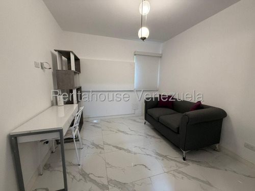 Apartamento Remodelado En Alquiler Chuao 174 Mtrs2 Pd