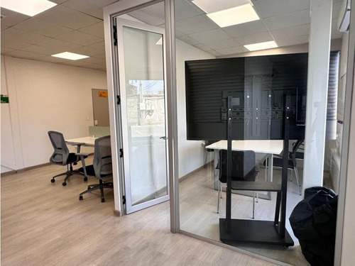 Arriendo Bodega Con Oficinas 9000 M2 San Joaquín