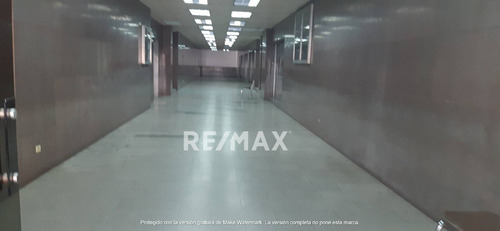Imagen 5 de 12 de Oficina En Venta En La Av. Bolivar Cód 139924