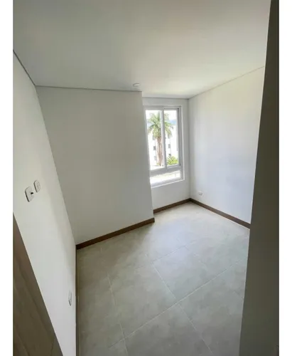 Alquilo Apartamento En C.r Portus 3.52- La Flora