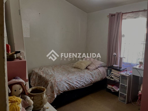 Casa En Venta De En La Reina. 376/ 119 Mts.uf 6.700