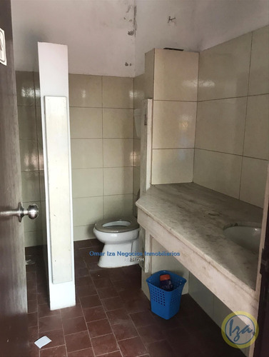 Iza. Alquiler Local Comercial Con Deposito Sobre Av Italia