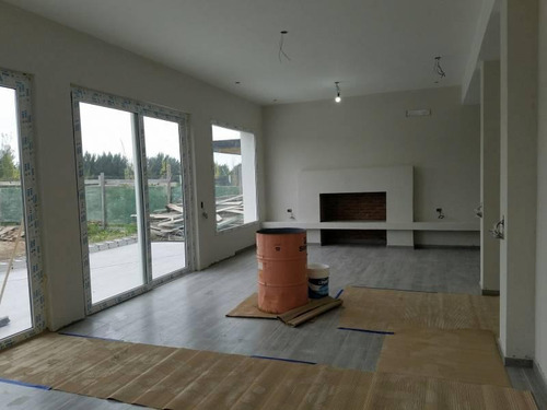 Imagen 2 de 8 de Casa En Venta En Castaños, Nordelta, G.b.a. Zona Norte