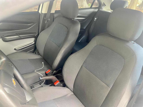 Imagem 7 de 9 de Chevrolet Onix 2018 1.0 Joy 5p