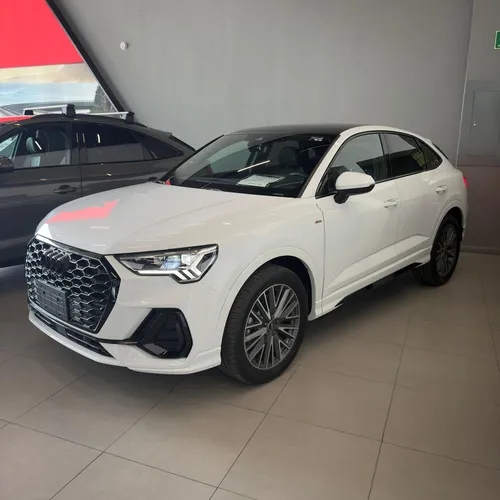 Audi Q3 SLINE 2.0 T (180 hp)