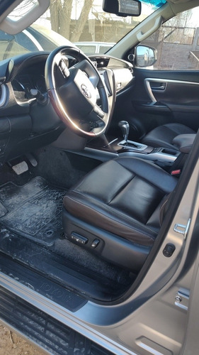 Imagen 9 de 14 de Toyota Sw4 2019 2.8 Srx 177cv 4x4 7as At