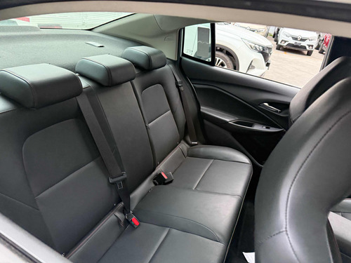 Chevrolet Onix 1.0T Premier Red Line At