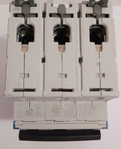 Interruptor Automatico 3p 40a Curva C 15ka 409258 Legrand