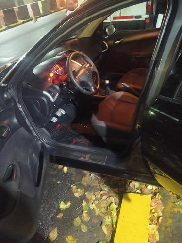 Peugeot 207 2010 1.6 Sedan Xt