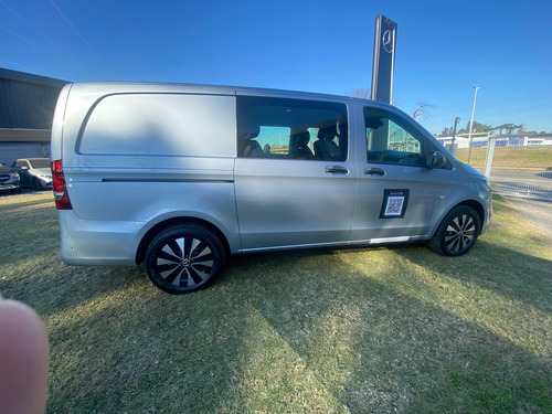 Mercedes-Benz Vito 1.9 119 Cdi Tourer Pasajeros 9+1 At
