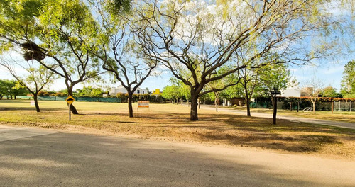 Chacras De La Villa - Excepcional Lote Fondo Norte
