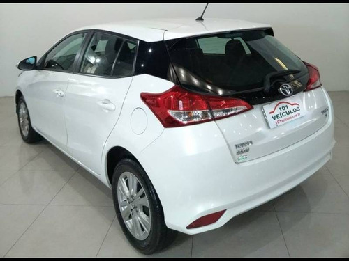Imagem 3 de 13 de Toyota Yaris 1.3 Plus Xl Cvt Hb (flex) Aut