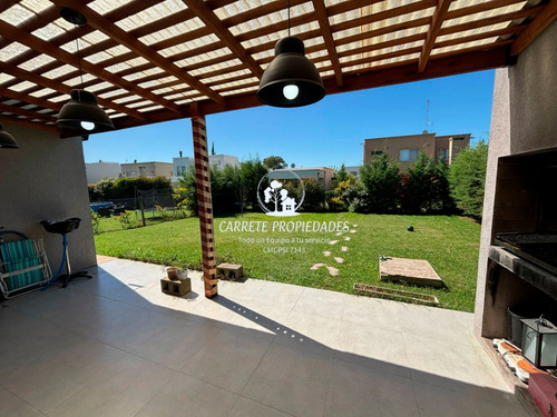 Oportunidad! Casa En Venta 4 Ambientes. Barrio San Eduardo. Pilar.