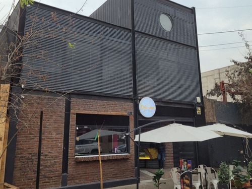 Arriendo De Locales Comerciales En Barrio Bellavista, Provid