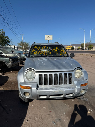 Jeep Liberty Limited 4x2 At
