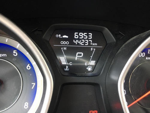 Hyundai Elantra Gls 2.0 Flex Automático 44.000 Km 2013