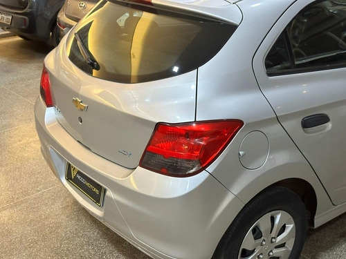 Chevrolet Onix 10mt Joye